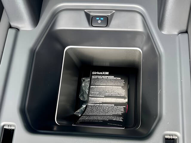 2025 Land Rover Defender 110 P400 S