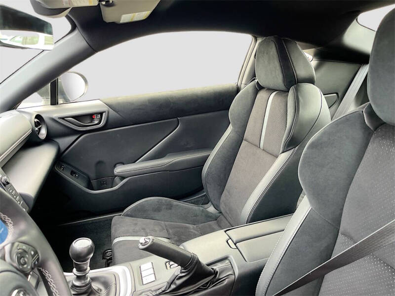 2024 Toyota GR86 Premium