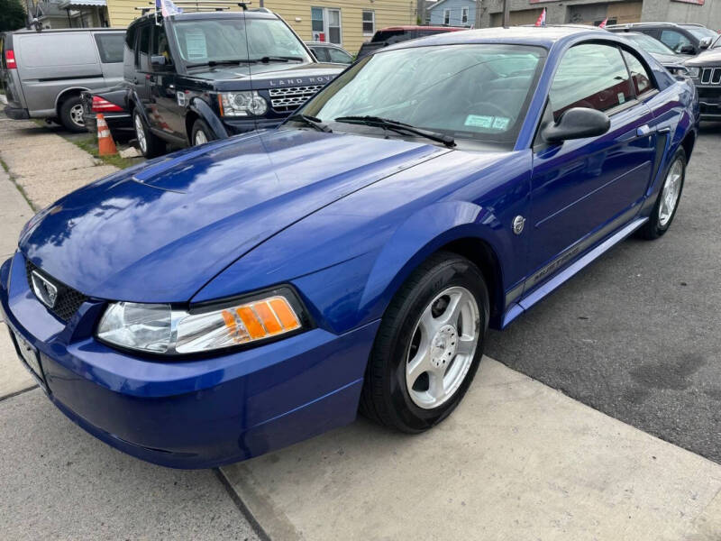 2004 Ford Mustang