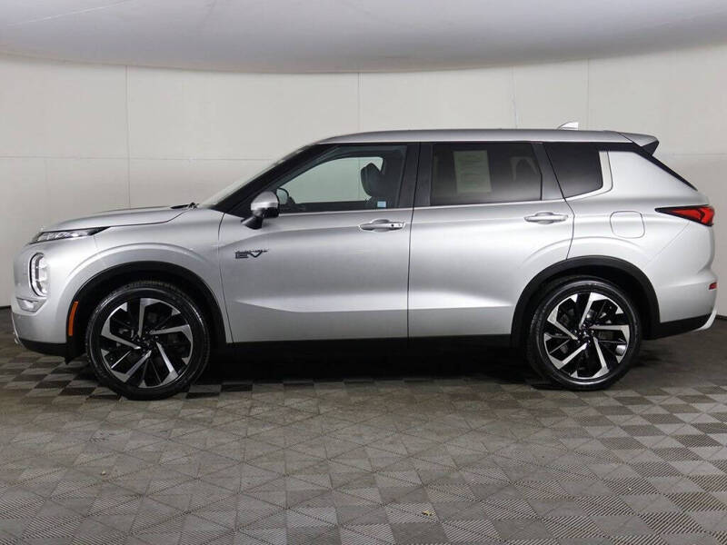 2024 Mitsubishi Outlander PHEV SE