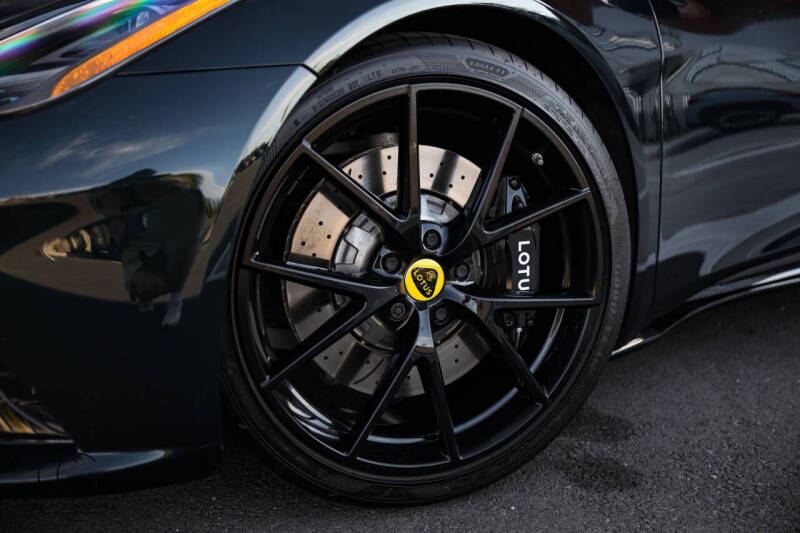 2024 Lotus Emira V6 First Edition