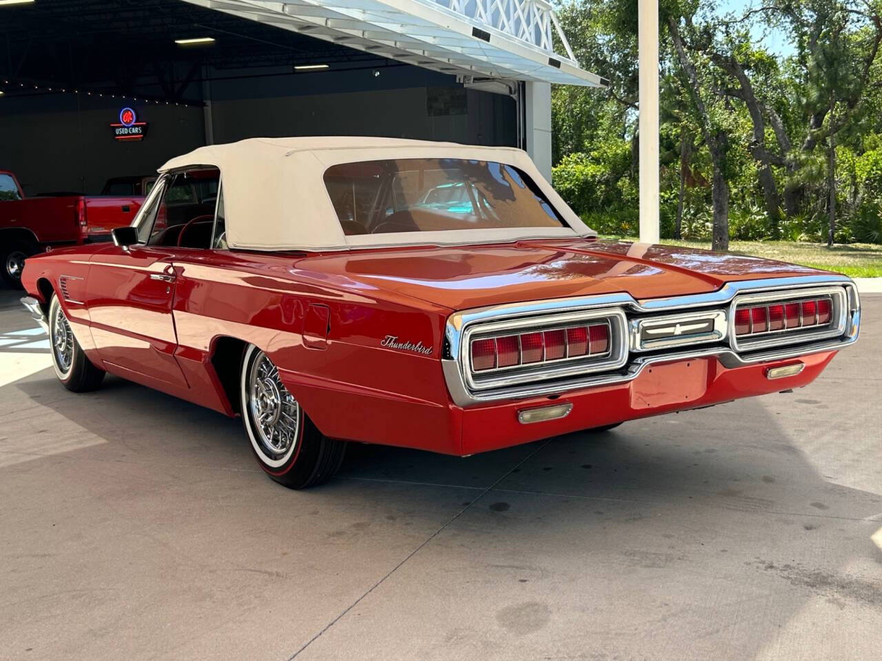 1965 Ford Thunderbird 7