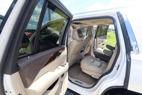 2016 Cadillac Escalade Luxury Collection