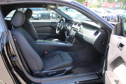 2014 Ford Mustang V6