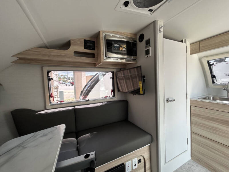 2025 nuCamp RV TAB 320 S