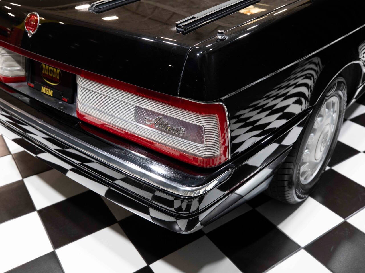 1992 Cadillac Allante 19