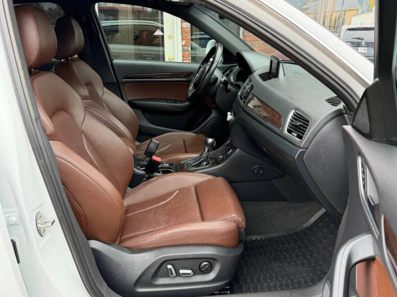 2016 Audi Q3 2.0T quattro Premium Plus