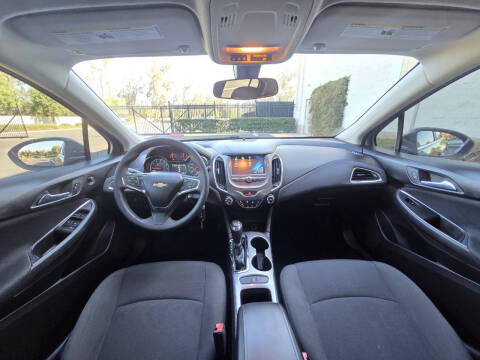 2017 Chevrolet Cruze LT Auto