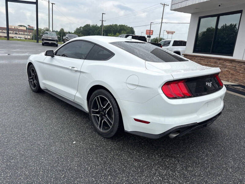 2022 Ford Mustang EcoBoost
