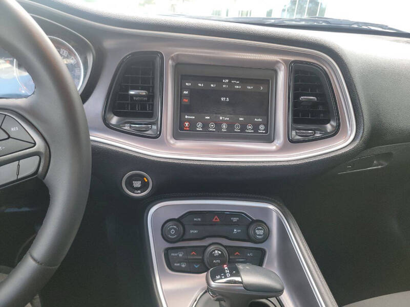 2019 Dodge Challenger SXT