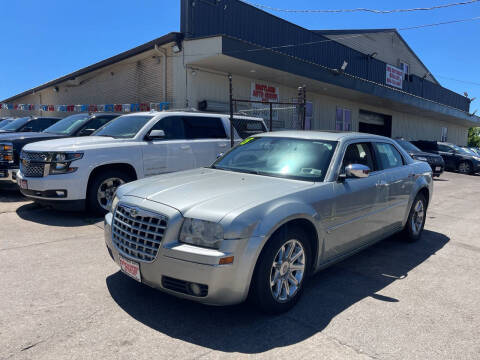 2006 Chrysler 300 for sale at Six Brothers Mega Lot in Youngstown OH