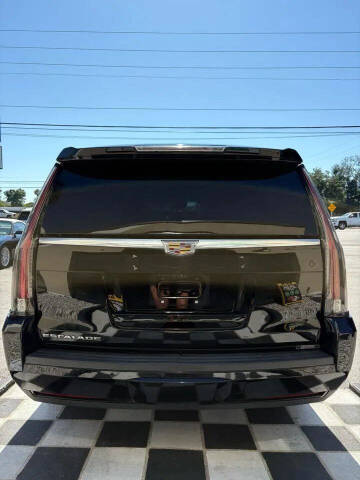 2018 Cadillac Escalade ESV Luxury