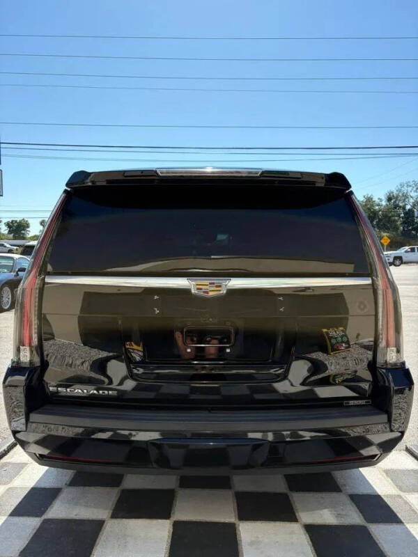 2018 Cadillac Escalade ESV Luxury