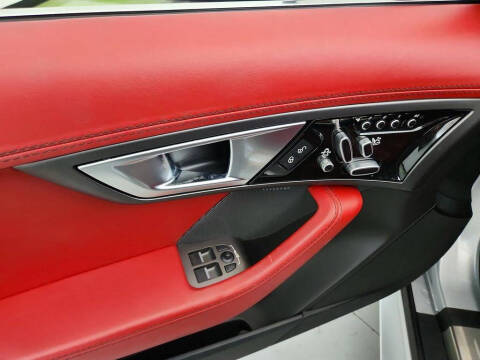 2016 Jaguar F-TYPE R