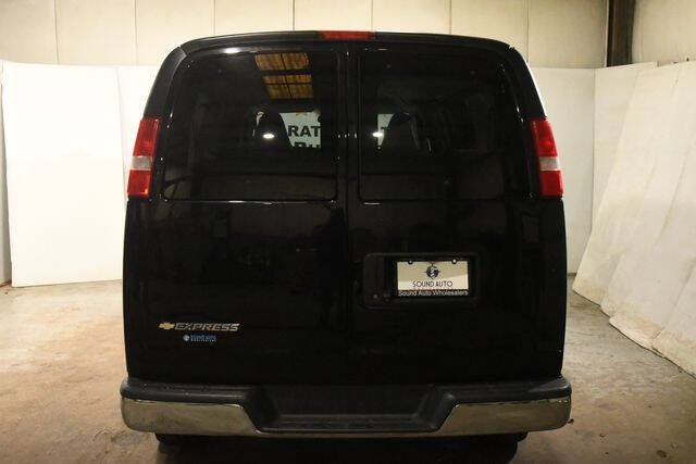 2017 Chevrolet Express LT 3500