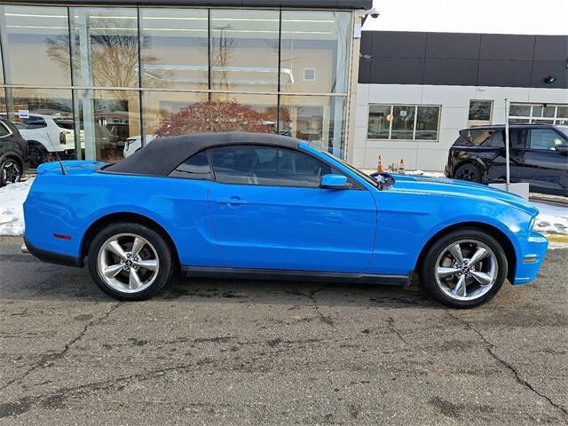 2010 Ford Mustang V6