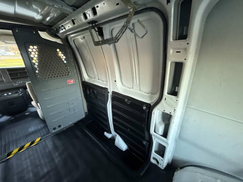 2017 Chevrolet Express 2500