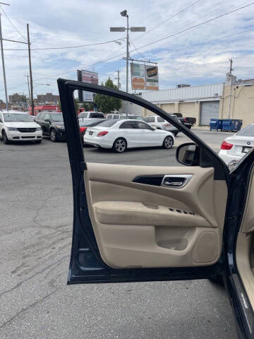 2013 Nissan Pathfinder SV
