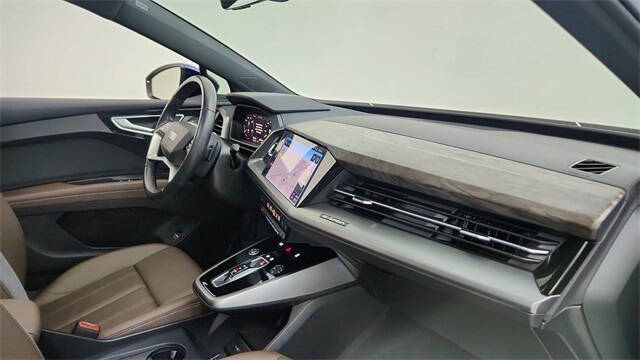 2024 Audi Q4 e-tron quattro Premium Plus 50