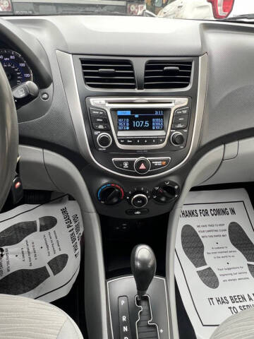 2017 Hyundai Accent SE