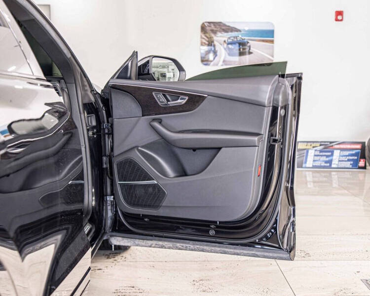 2021 Audi Q8 quattro Prestige 55 TFSI