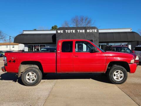 2001 Dodge Ram 1500 for sale at First Choice Auto Sales in Moline IL