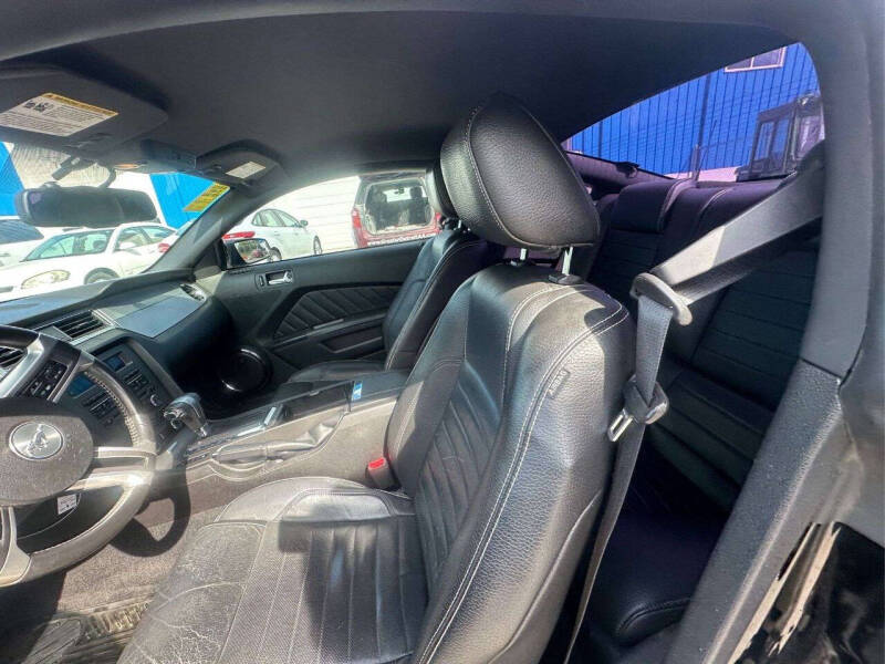 2010 Ford Mustang V6 Premium