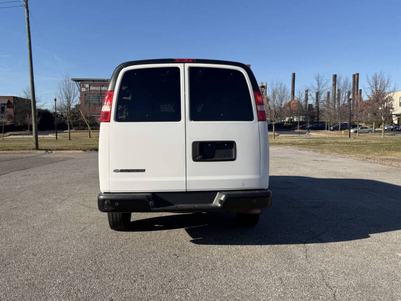 2019 Chevrolet Express 2500
