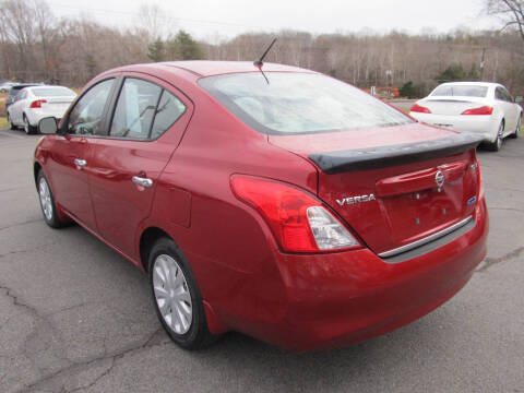 2012 Nissan Versa 1.6 SV