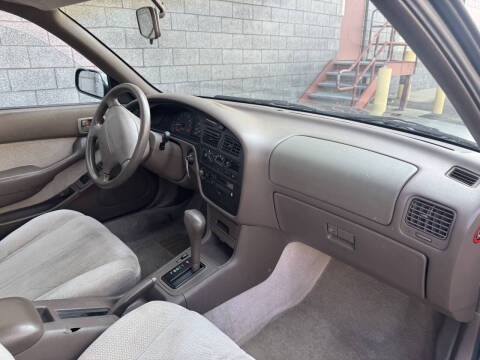 1996 Toyota Camry LE