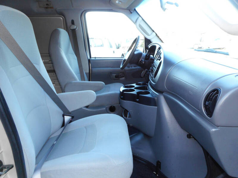 2008 Ford E-Series E-250