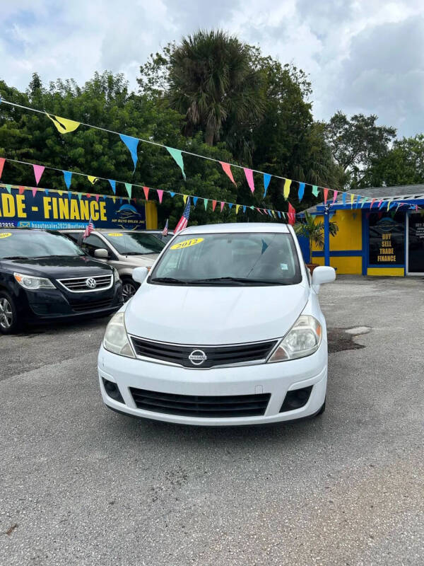 2012 Nissan Versa 1.8 S