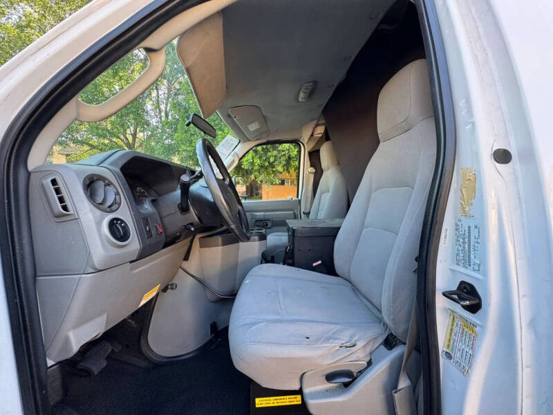 2010 Ford E-Series E-250