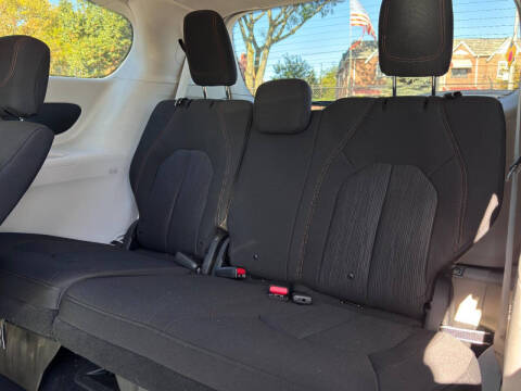 2020 Chrysler Pacifica Touring