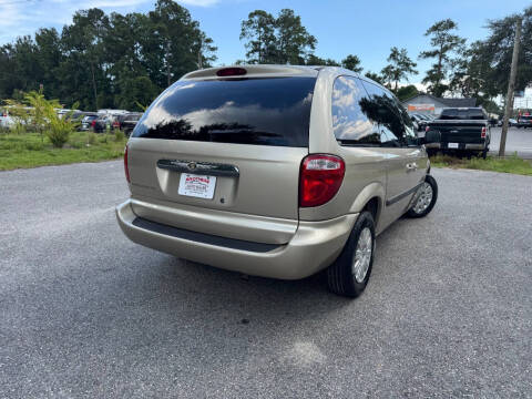 2005 Chrysler Town and Country