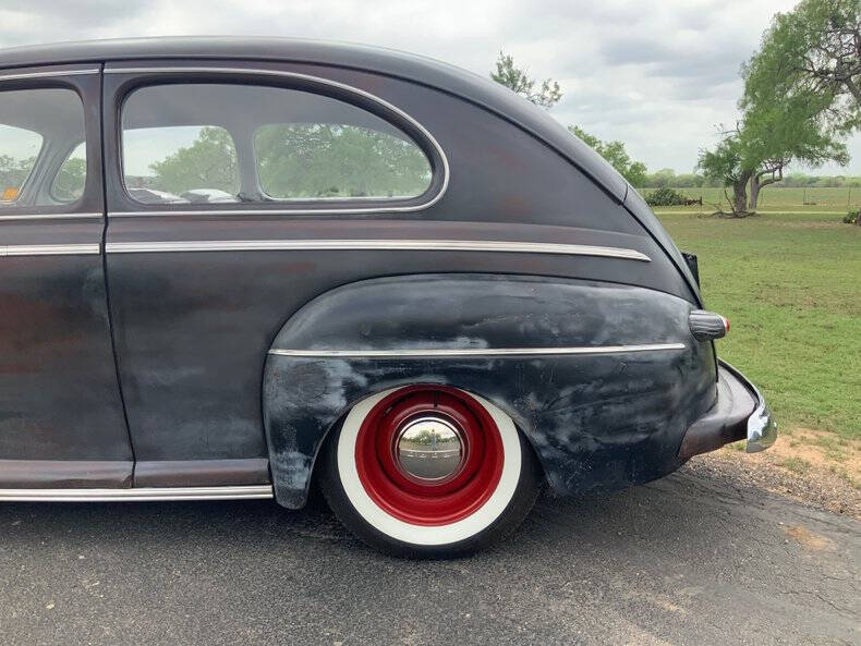 1946 Ford Deluxe