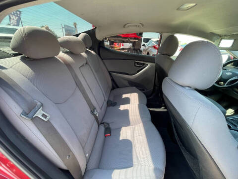 2015 Hyundai Elantra SE