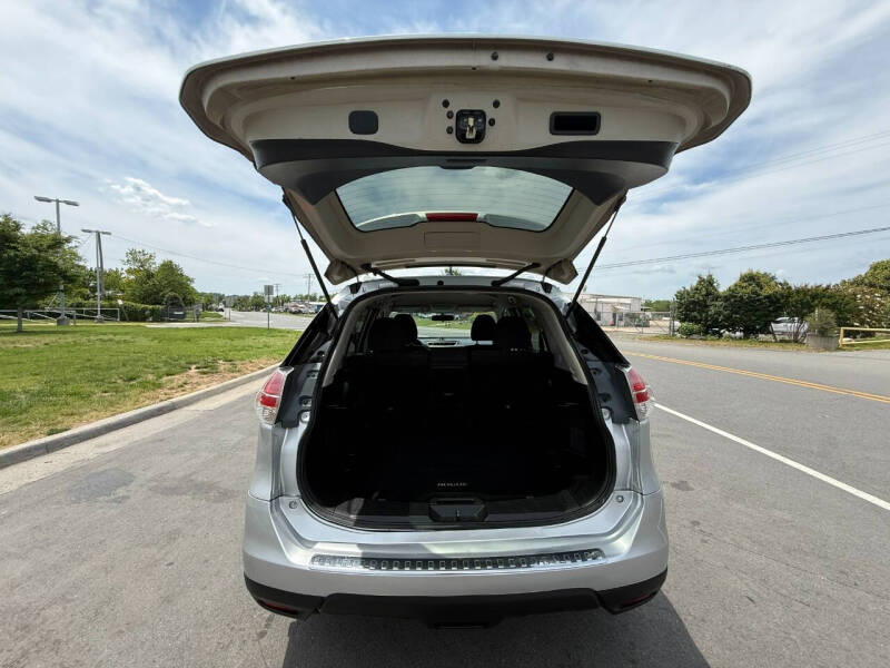 2016 Nissan Rogue SV