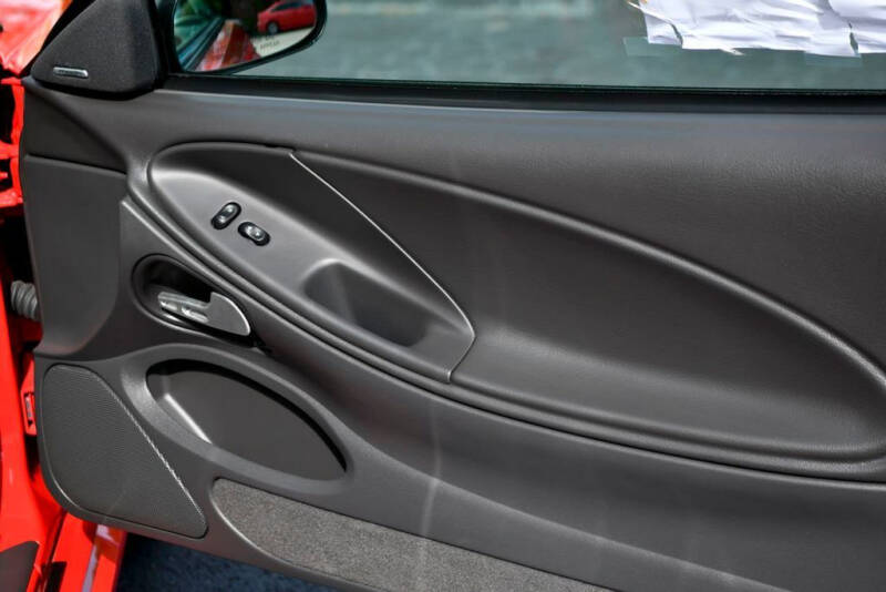 2003 Ford Mustang Mach 1 Premium