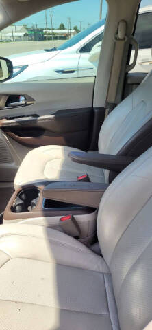 2017 Chrysler Pacifica Touring-L Plus