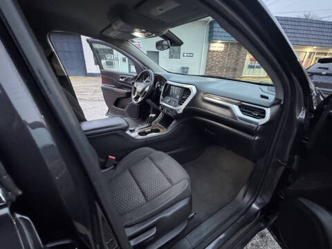 2017 GMC Acadia SLE-2