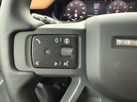 2024 Land Rover Defender 130 P400 X-Dynamic SE