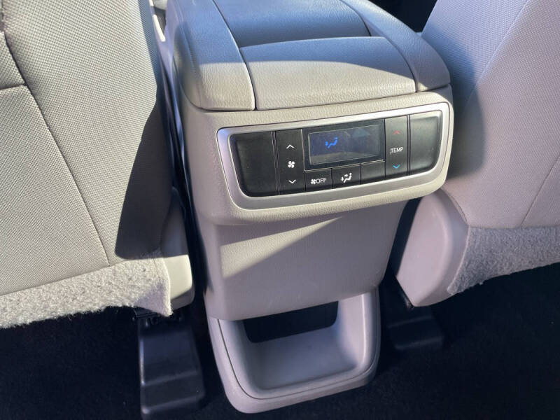 2019 Toyota Highlander LE Plus