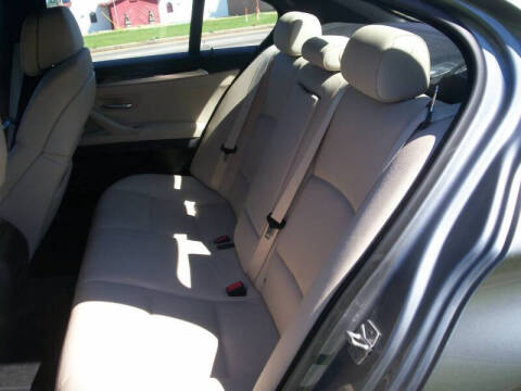 2012 BMW 5 Series 528i