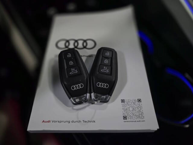 2025 Audi Q5 quattro Prestige TFSI