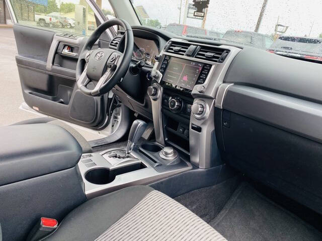 2024 Toyota 4Runner SR5