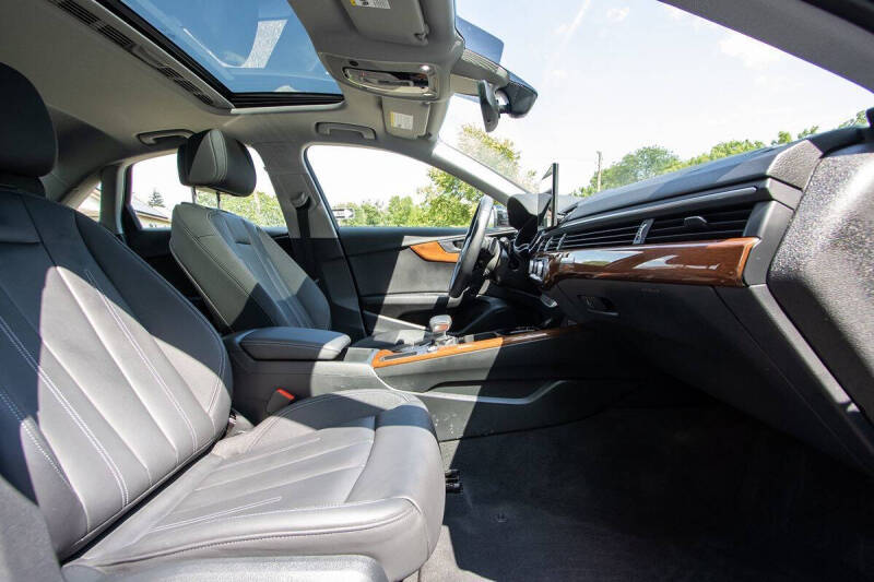 2023 Audi A4 quattro Premium 40 TFSI