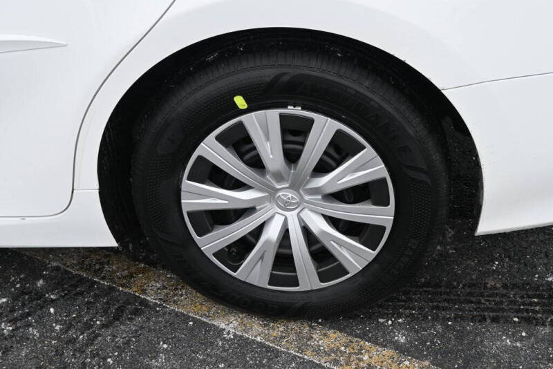 2019 Toyota Camry Hybrid LE