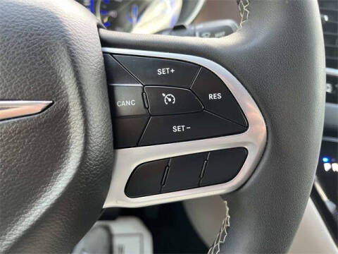 2024 Chrysler Voyager LX