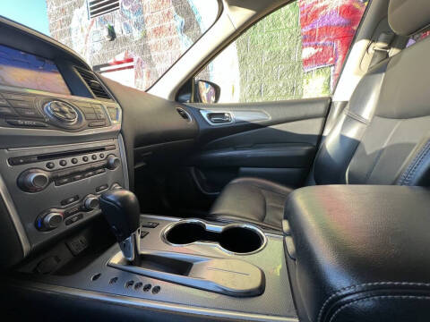 2019 Nissan Pathfinder SL